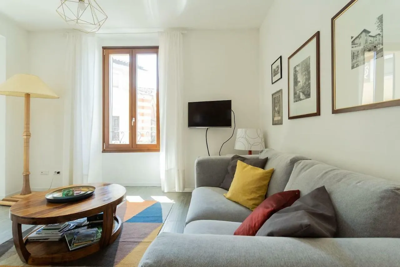 Romantic Pier By Rent All Como Carate Urio Appartement