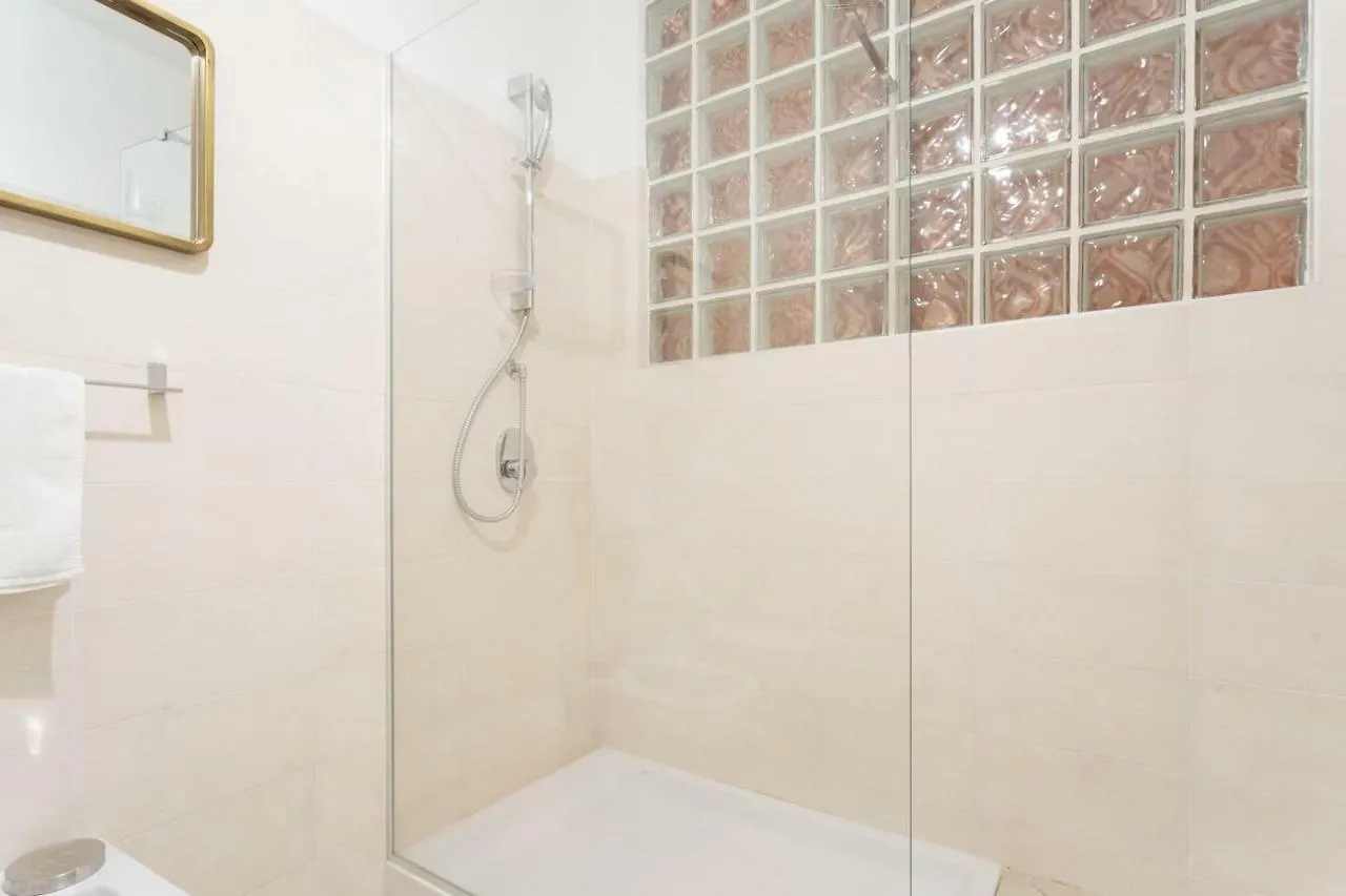 Appartement Romantic Pier By Rent All Como Carate Urio