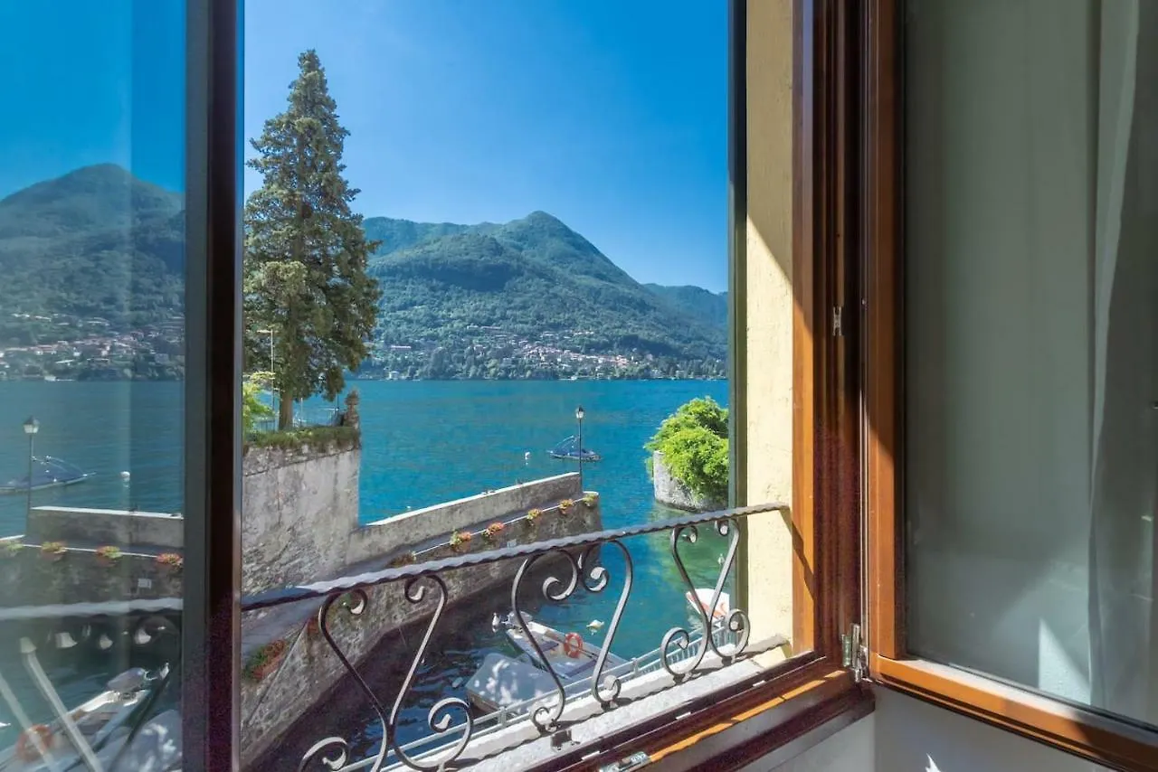 Romantic Pier By Rent All Como Carate Urio